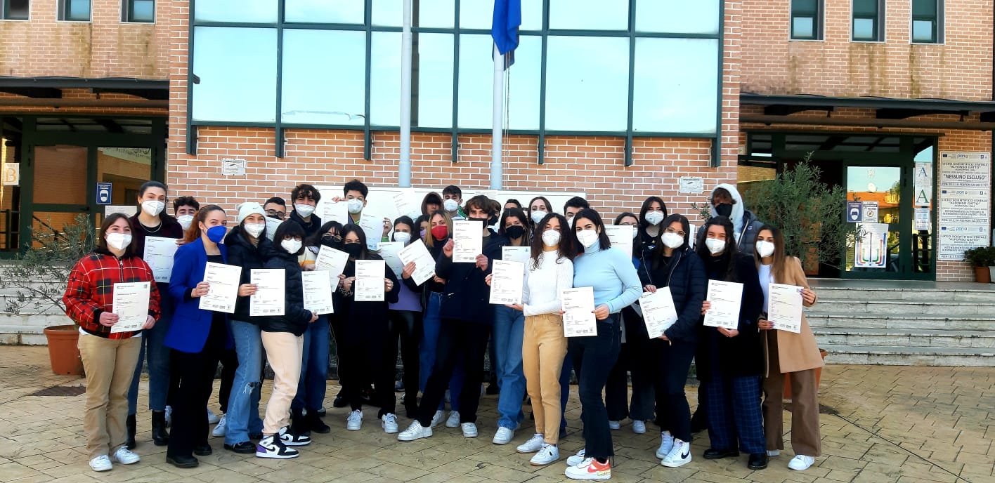 Foto di gruppo studenti certificati